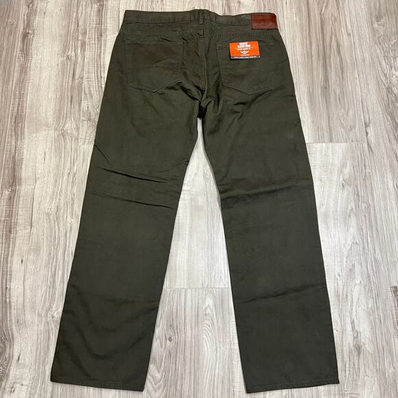 Dockers Men's Flat Front Classic Fit Olive Green Khaki Pants D3 Size W34 L29 - Picture 2 of 10